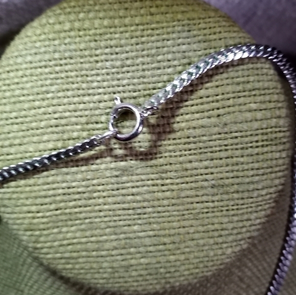 Silvertone heart ♥ chain necklace - Picture 3 of 7
